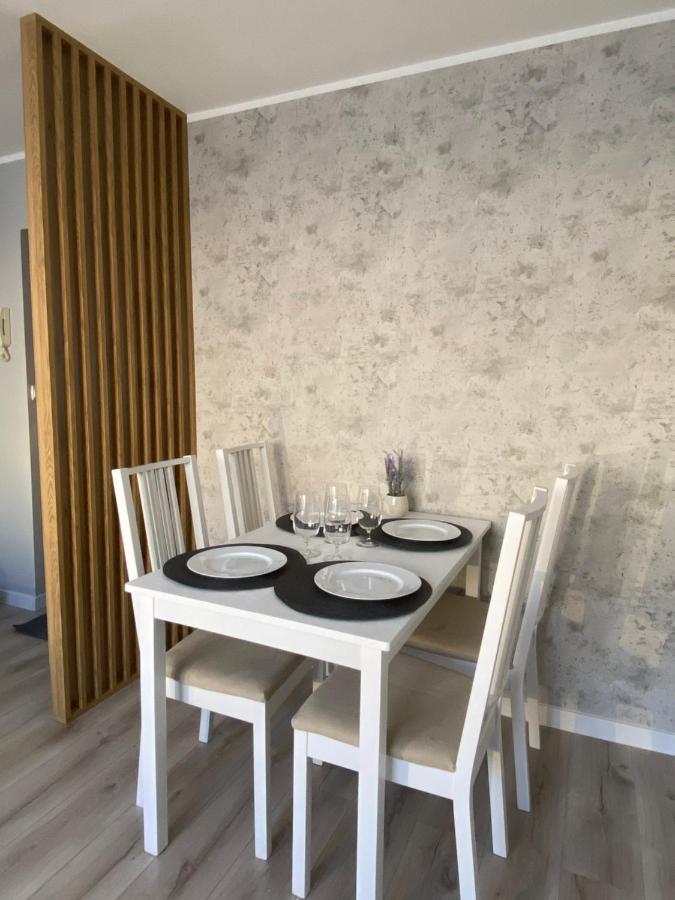 - Lesna Apartment